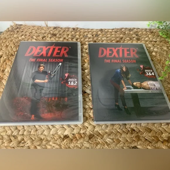 DEXTER- THE FINAL SEASON DVD Box Set. EUC - Picture 7 of 7